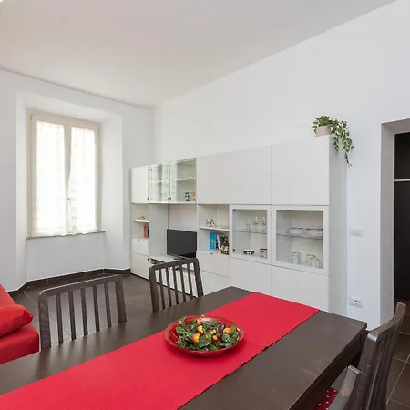 Tasso By In Apartment *