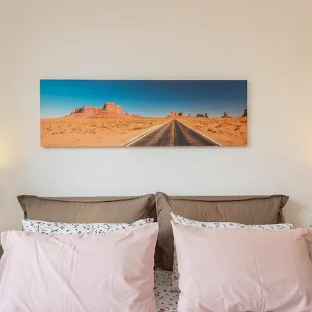 Tasso By In Apartment *